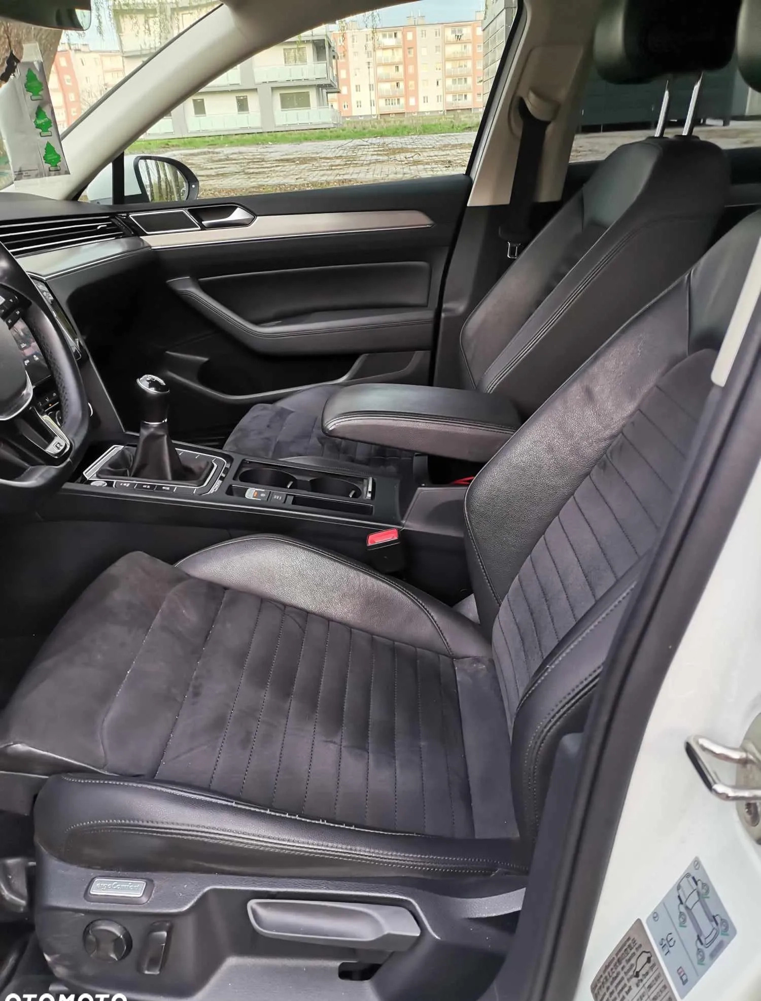 Volkswagen Passat cena 78500 przebieg: 219225, rok produkcji 2017 z Złocieniec małe 277